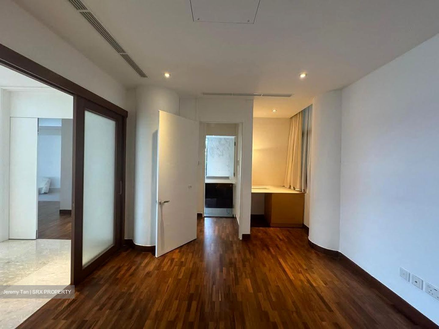 The Colonnade (D10), Condominium #612553581